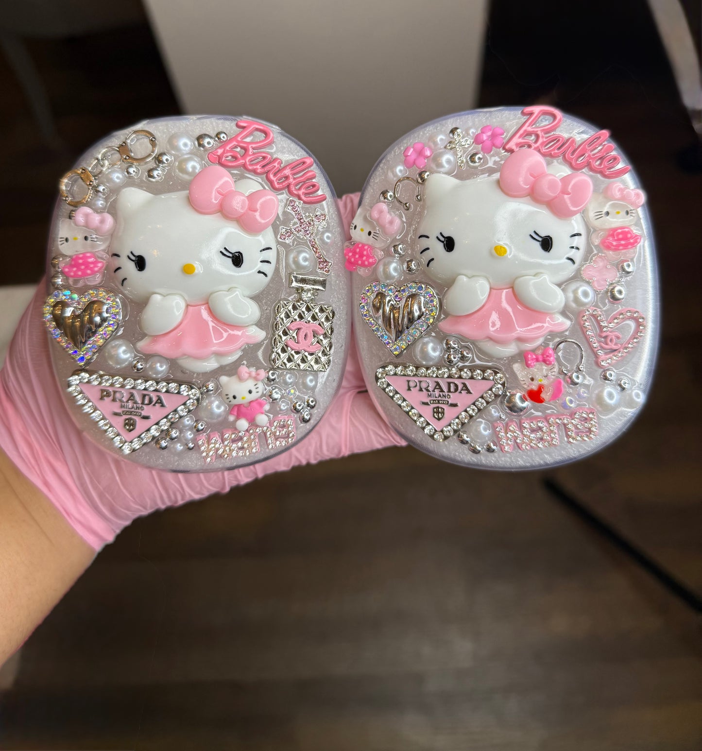 Hello Kitty AirPod Max Junk case